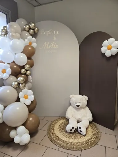 décoration naturelle blanc crème et marguerites pour baptême sur Mont-de-Marsan , Bassin d'Arcachon, Caprices de Candice