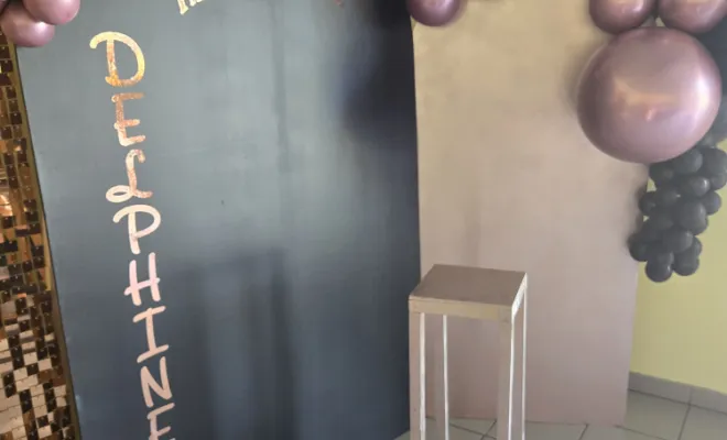 Décoration d'anniversaire pour des 40 ans sur le thème rose gold et noir à Mimizan, Bassin d'Arcachon, Caprices de Candice